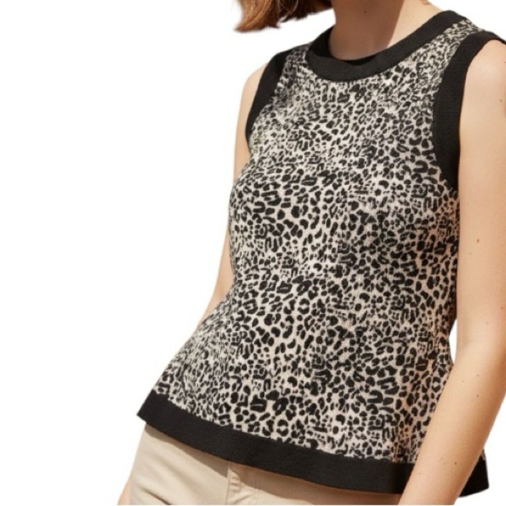 NWT Vince Camuto Women’s Serengeti Top Leopard Print with Black Trim Med